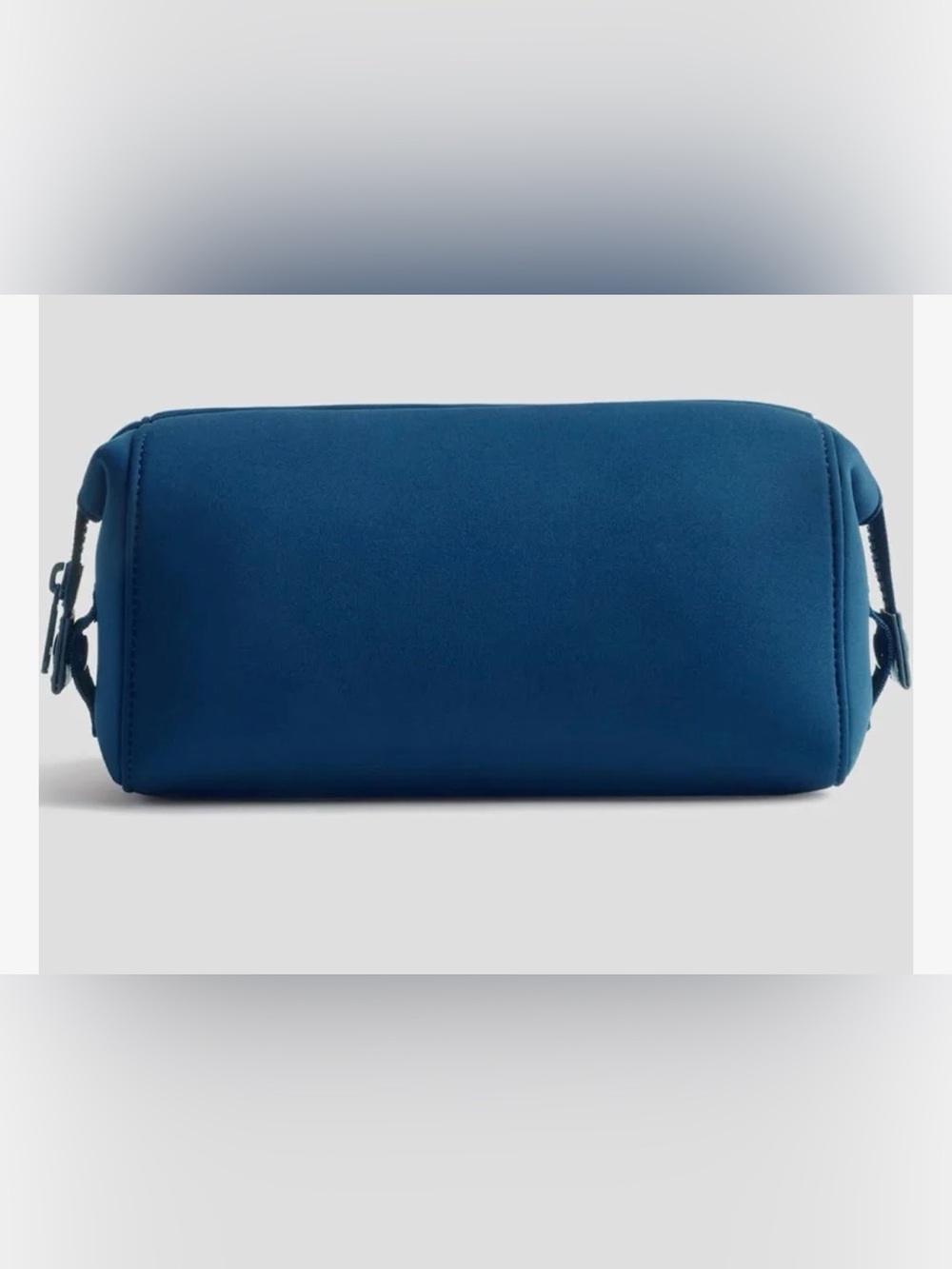 Quince Women's AlI-Day Neoprene
Toiletry Bag